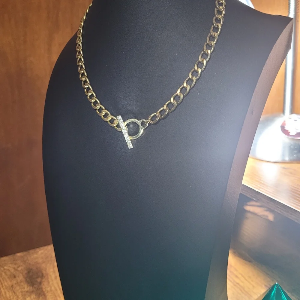 Gold Chunky Chain Link Necklace - Picture 10 of 11